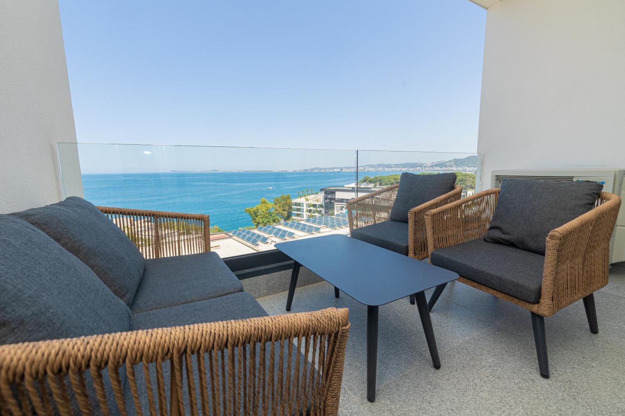 Ameli Luxury